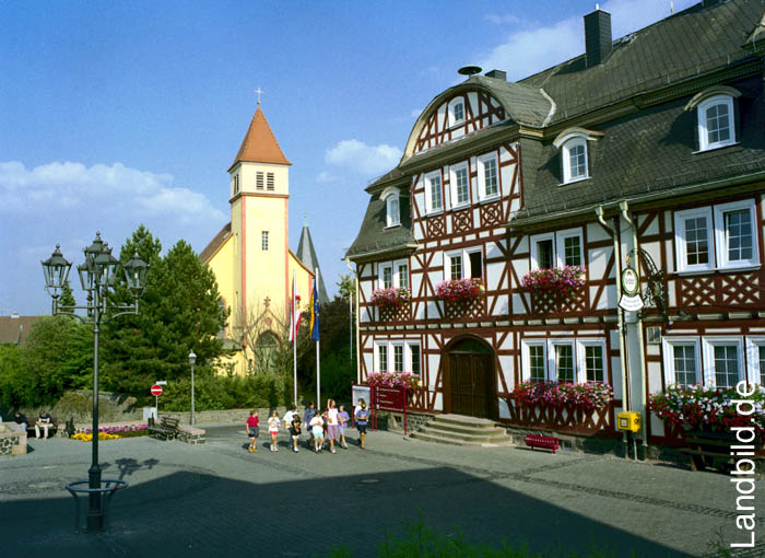Ev.Kirche-Rathaus_01
