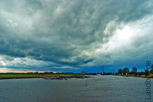 Abfahrt-Wischhafen_2595